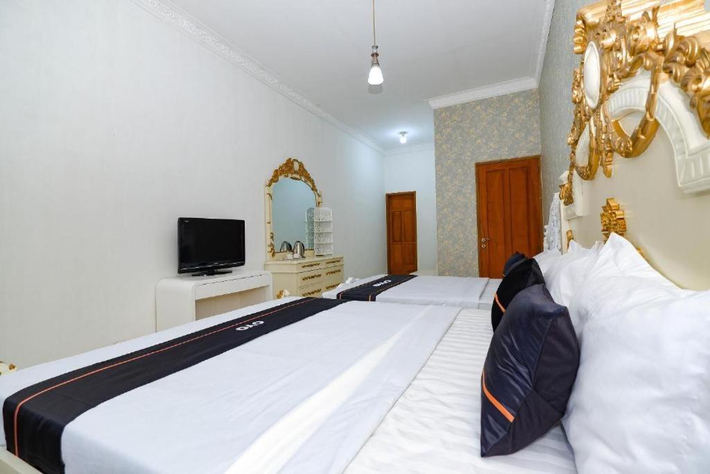 Guest House Gethsemane Salatiga Exterior photo