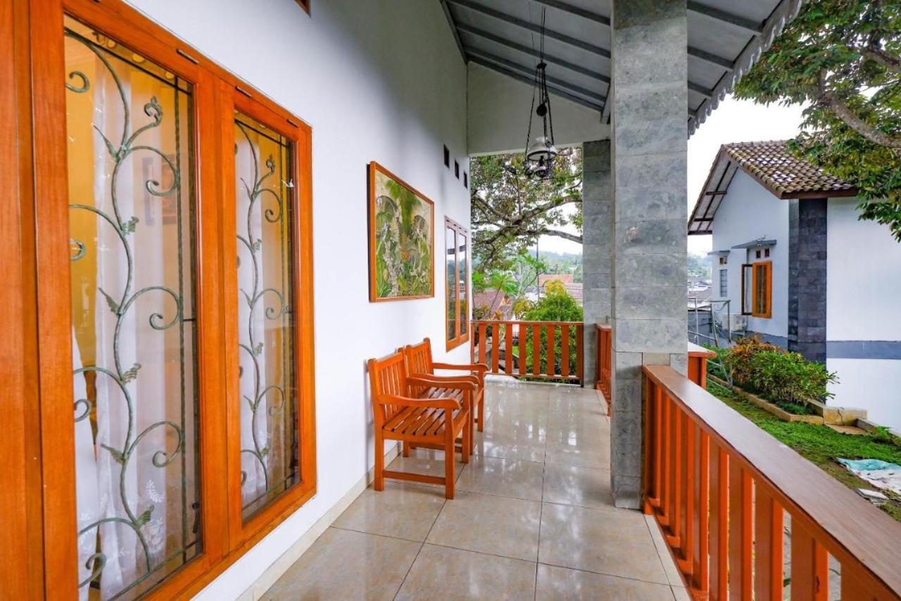 Guest House Gethsemane Salatiga Exterior photo